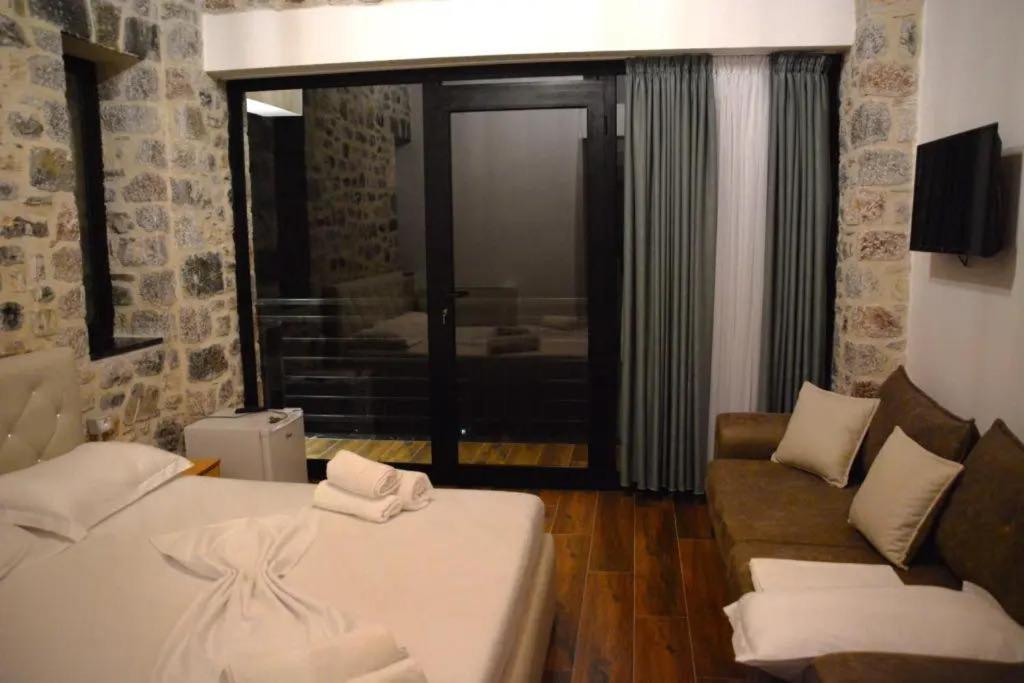 Bujtina Vrenezi Hotel Peshkopi Luaran gambar